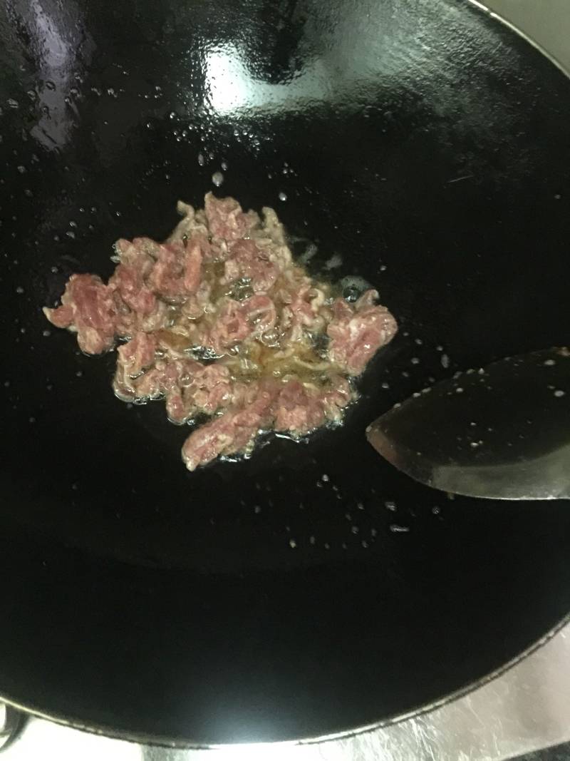 土豆丝炒肉的做法步骤：3