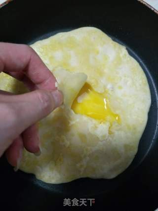鸡蛋灌饼的做法步骤：9