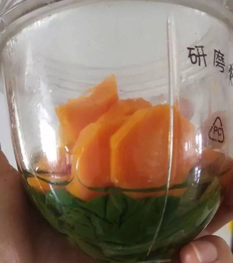 菠菜胡萝卜泥的做法步骤：3