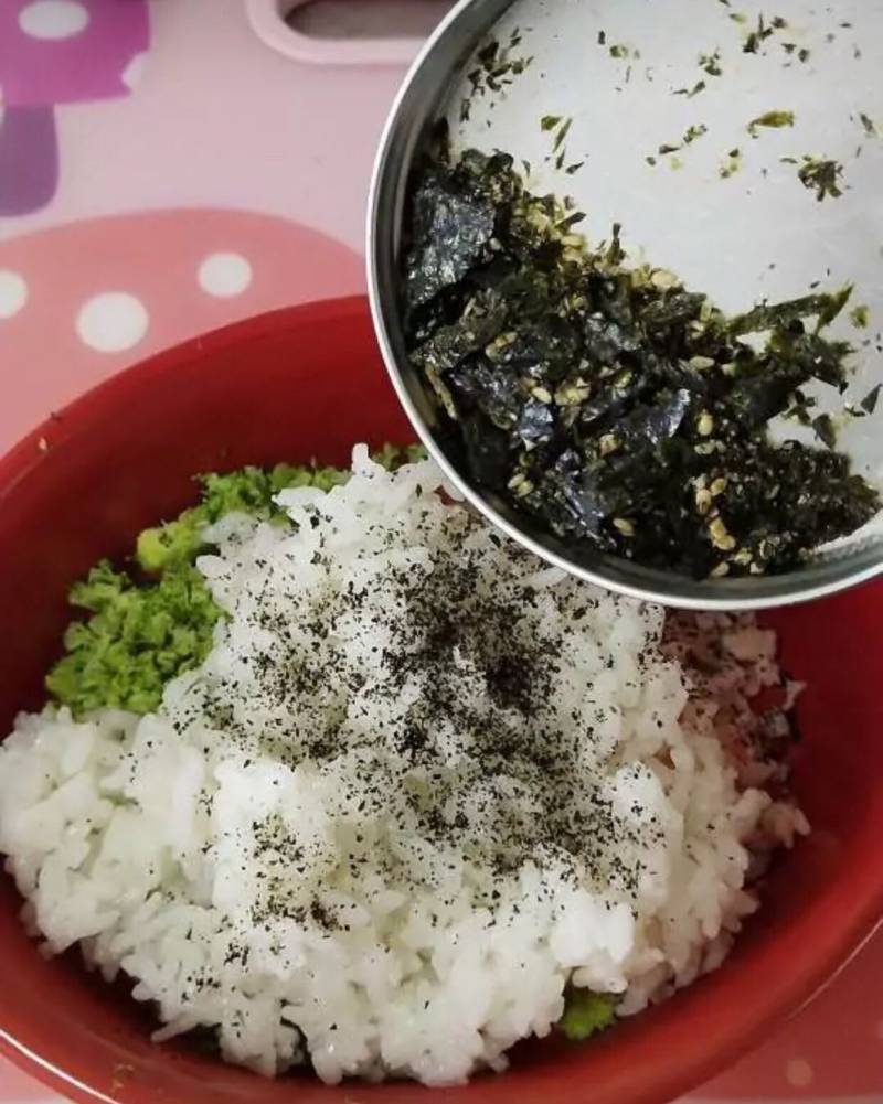 蔬菜虾仁饭团的做法步骤：3