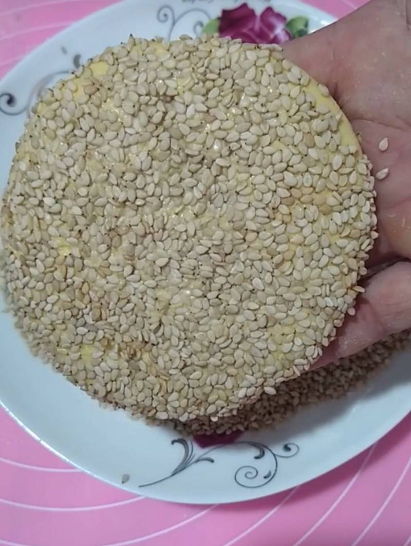 豆沙芝麻南瓜饼的做法步骤：15