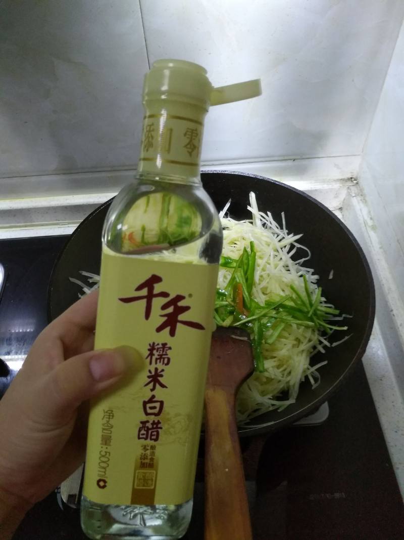 酸辣土豆丝的做法步骤：6