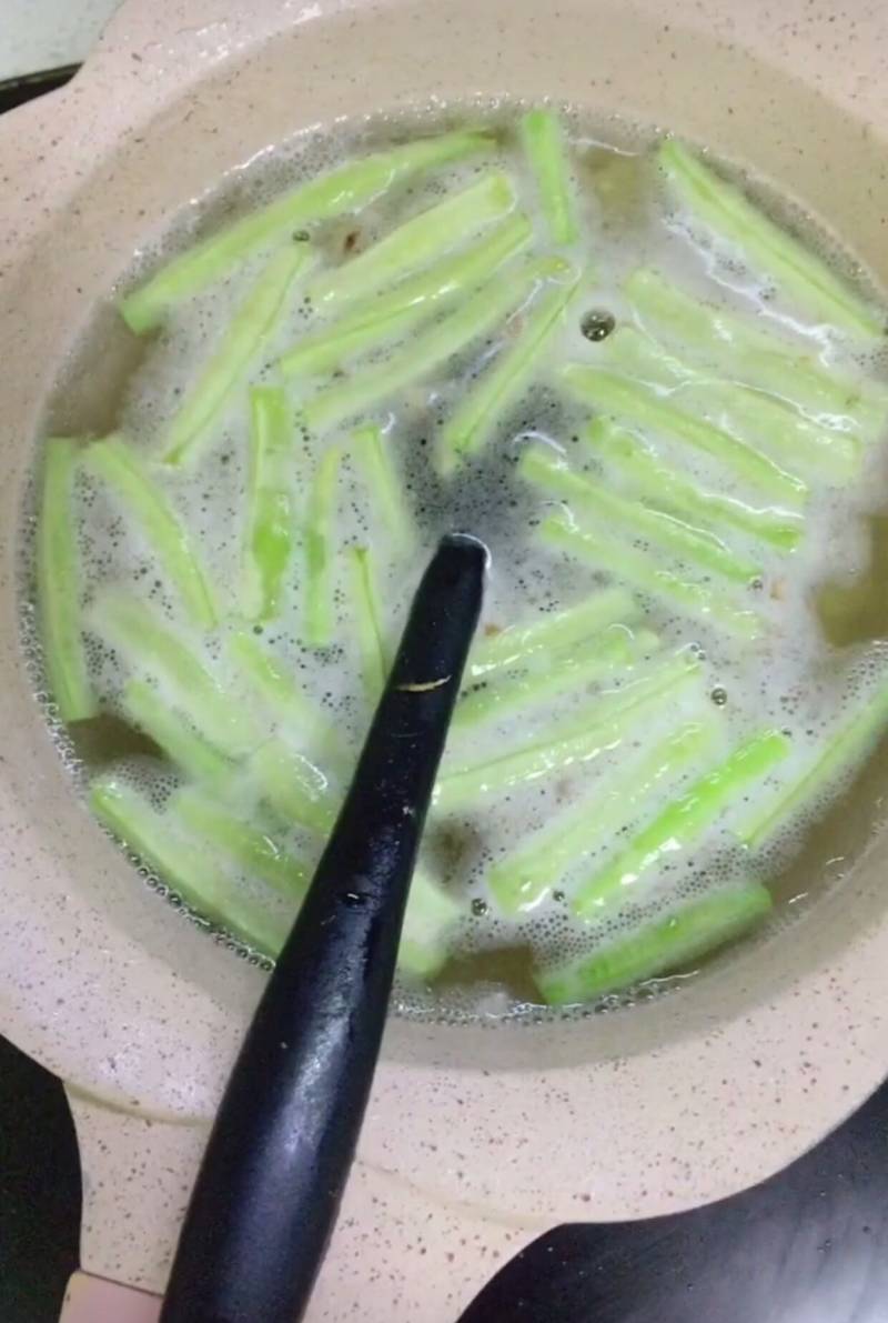 豆角焖土豆的做法步骤：5