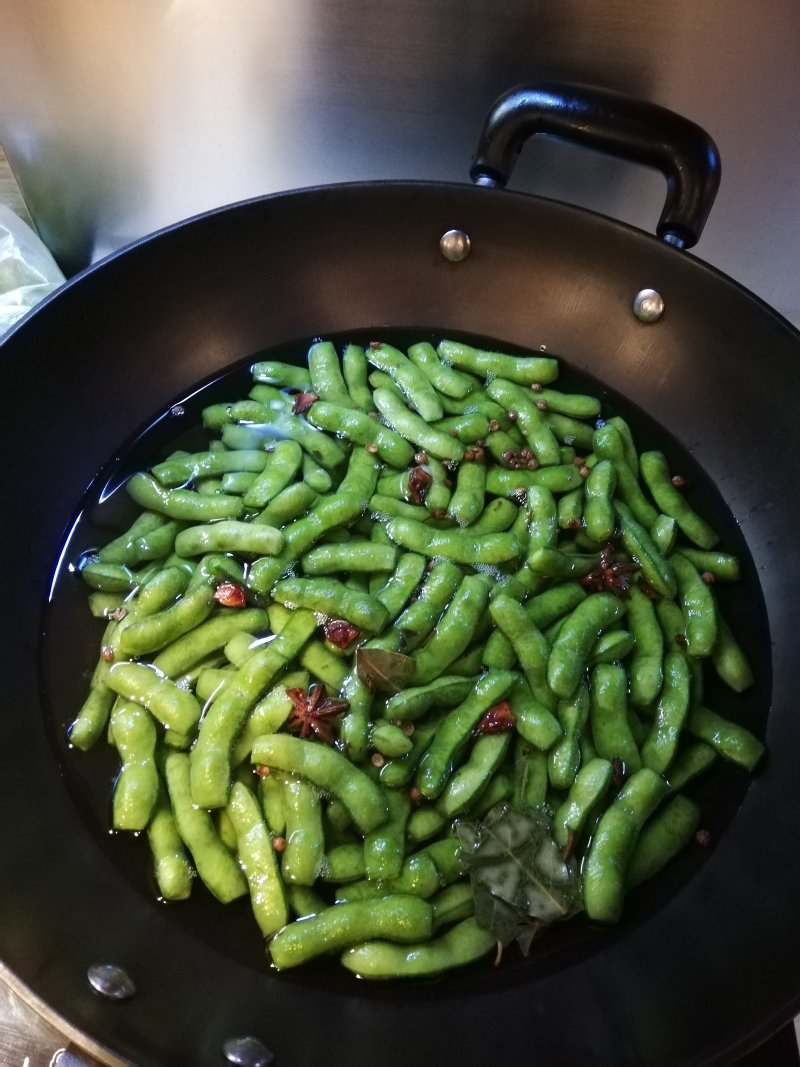 盐水五香水煮毛豆——夏日小食必备的做法步骤：3