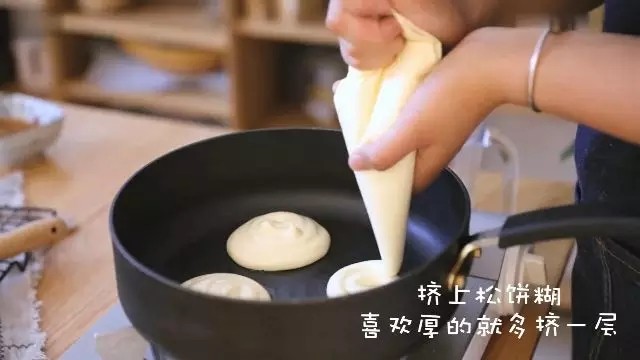 舒芙蕾松饼的做法步骤：16