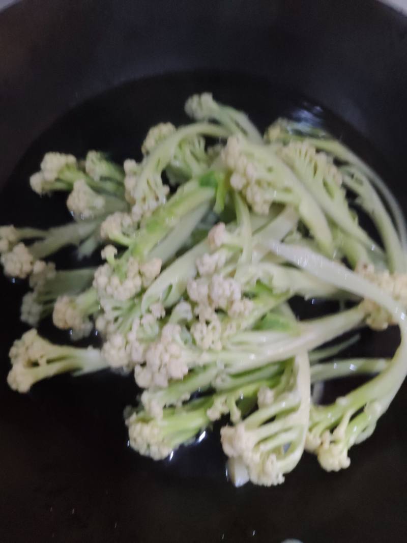 家常菜  豆豉菜花的做法步骤：3