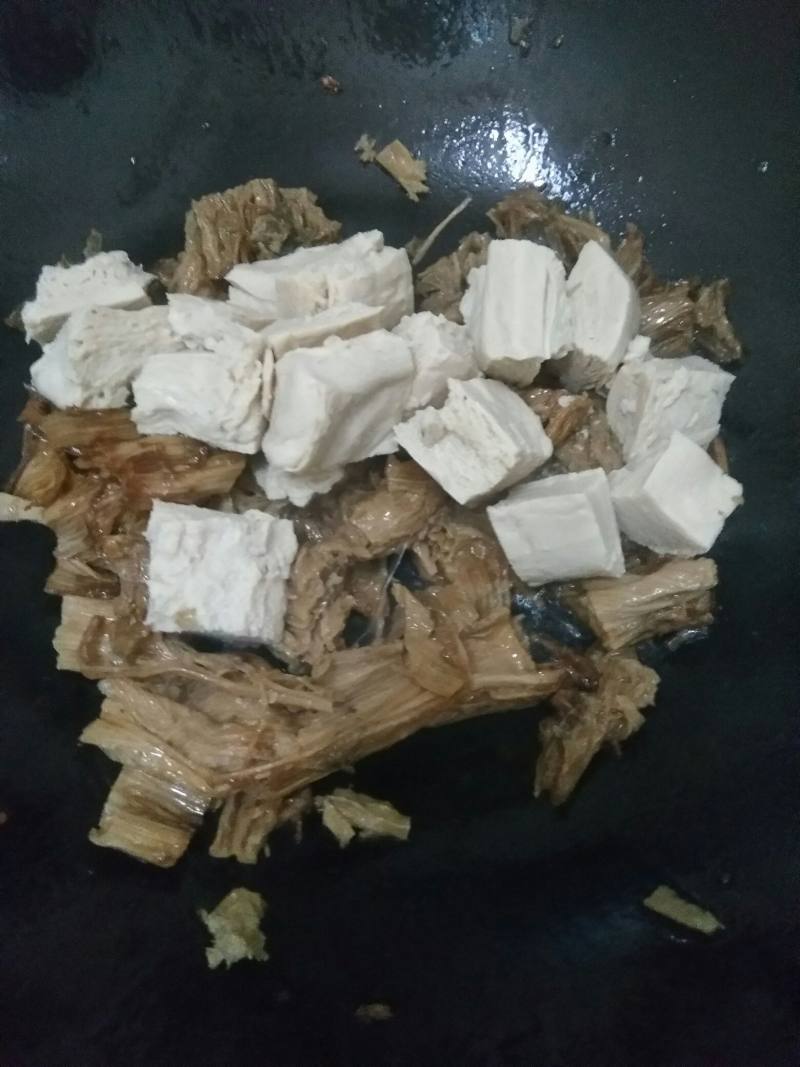 干白菜炖冻豆腐的做法步骤：5