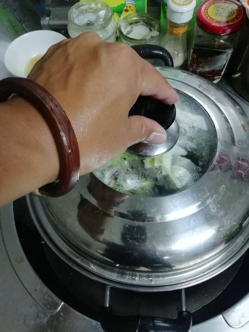 小满日食记之清蒸鲜海鲈鱼的做法步骤：6