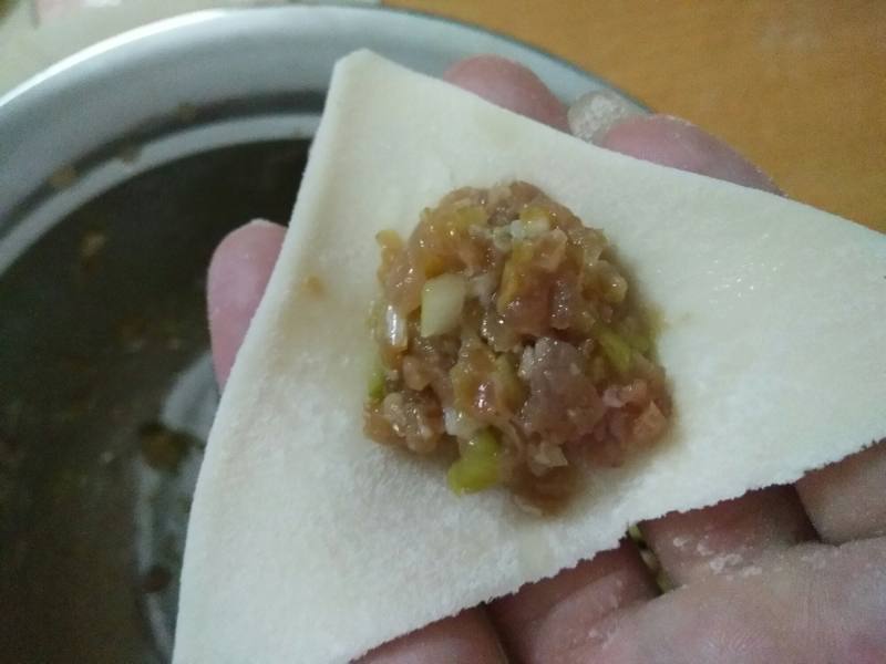 紫菜汤馄饨的做法步骤：7