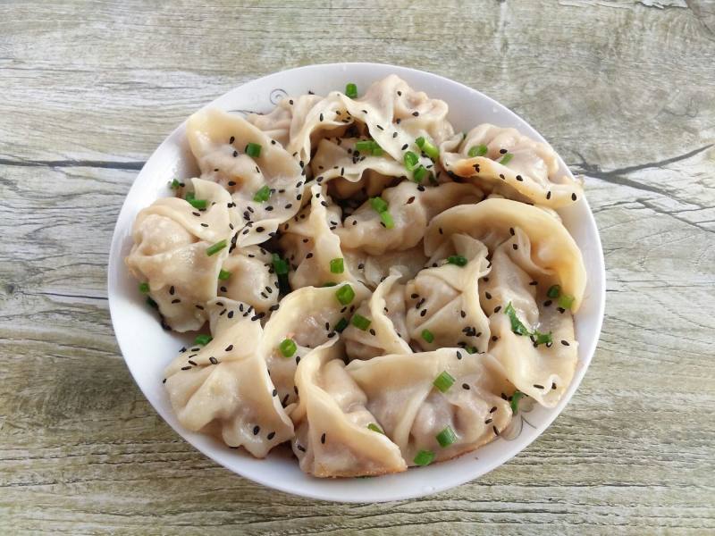 电饭锅版煎饺的做法步骤：12