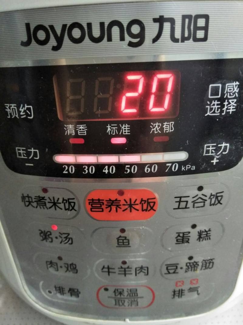 糖醋排骨的做法步骤：5