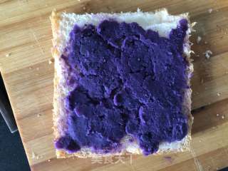 紫薯吐司卷的做法步骤：3