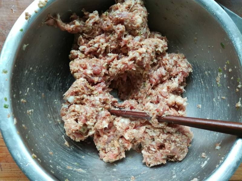 小油菜鲜蘑肉圆汤的做法步骤：5