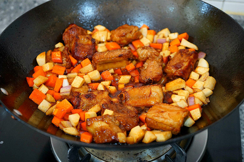 芋头排骨焖饭-------上班族轻松搞定美味早餐的做法步骤：13