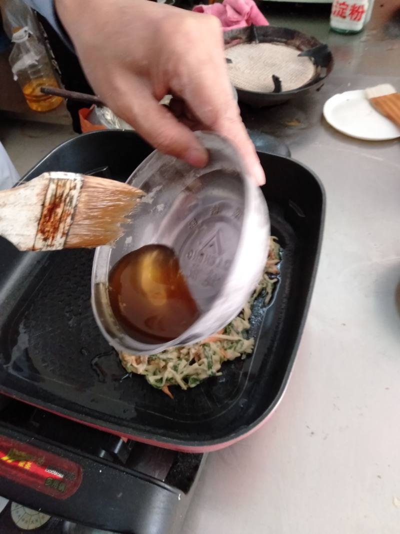 土豆葱香饼的做法步骤：13