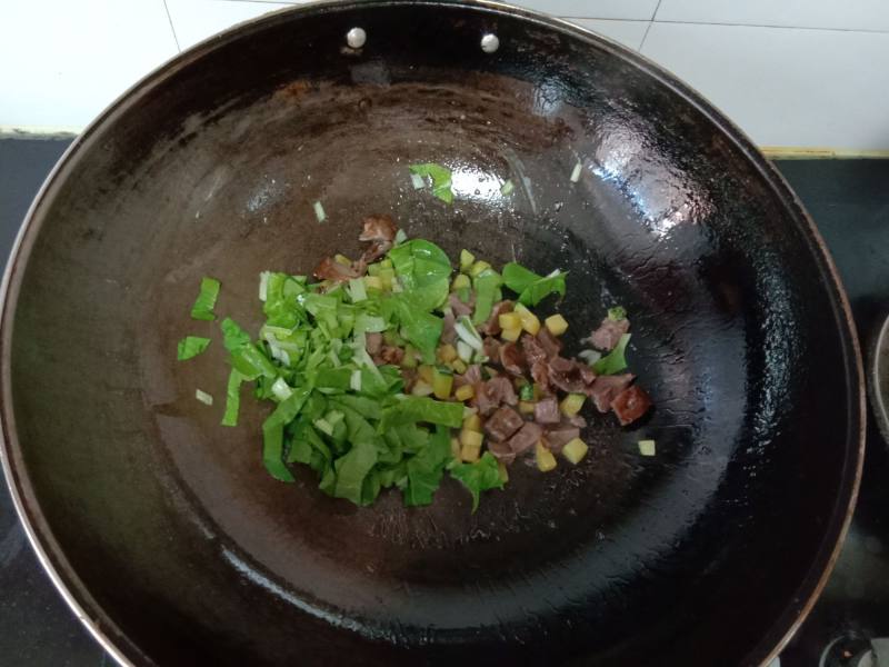 青菜卤肉南瓜炒饭的做法步骤：6