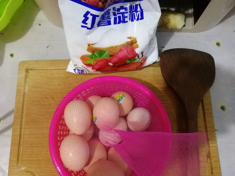 红薯鸡蛋面(焚忧菜谱)的做法步骤：1