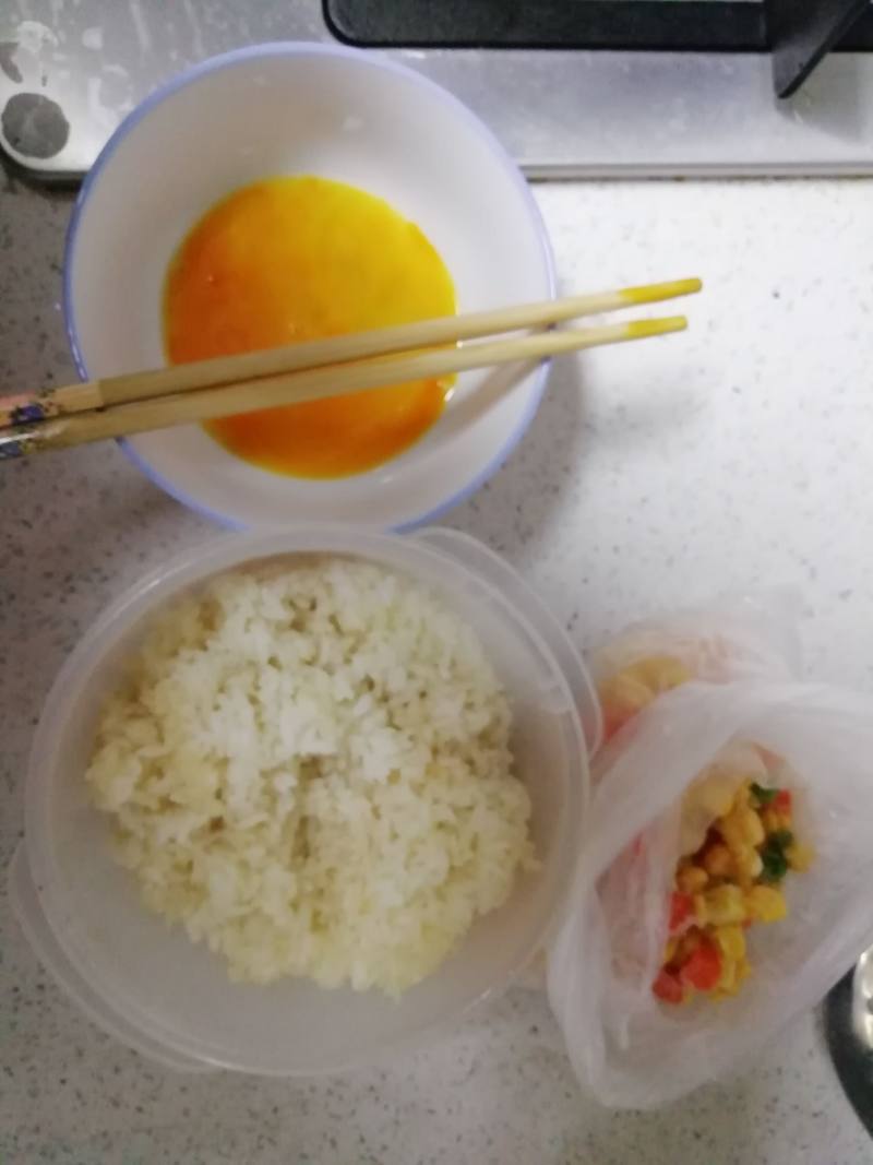 食蔬炒饭的做法步骤：1