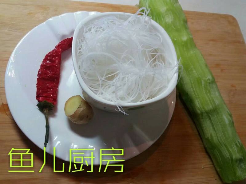 双丝黄鱼小鲜肉──鱼儿厨房私房菜的做法步骤：3