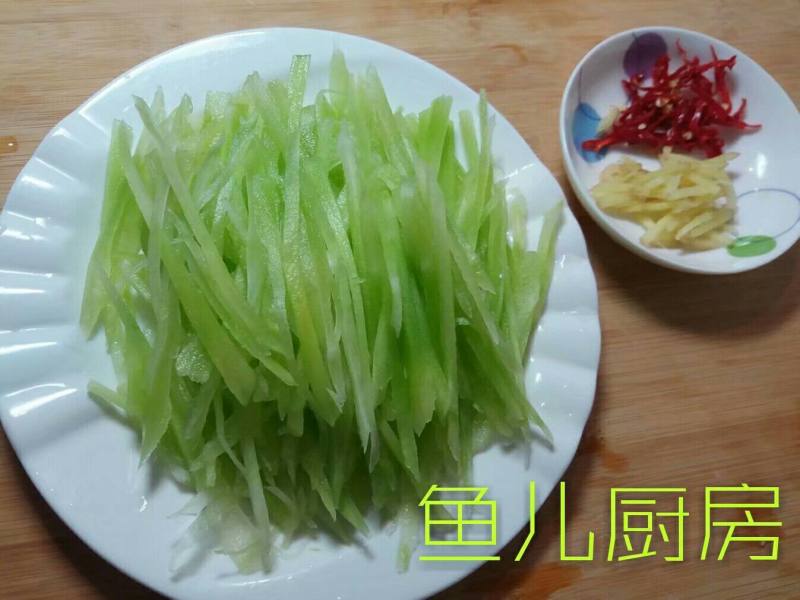 双丝黄鱼小鲜肉──鱼儿厨房私房菜的做法步骤：6