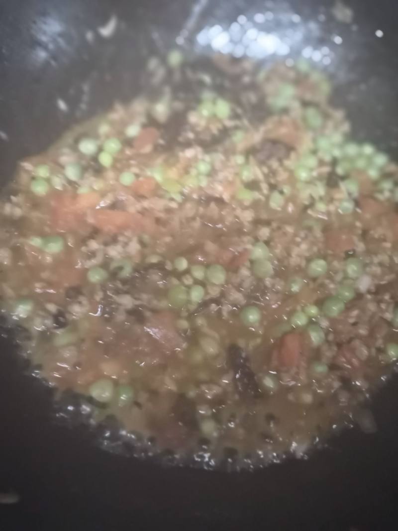 茄汁瘦肉豌豆饭的做法步骤：8