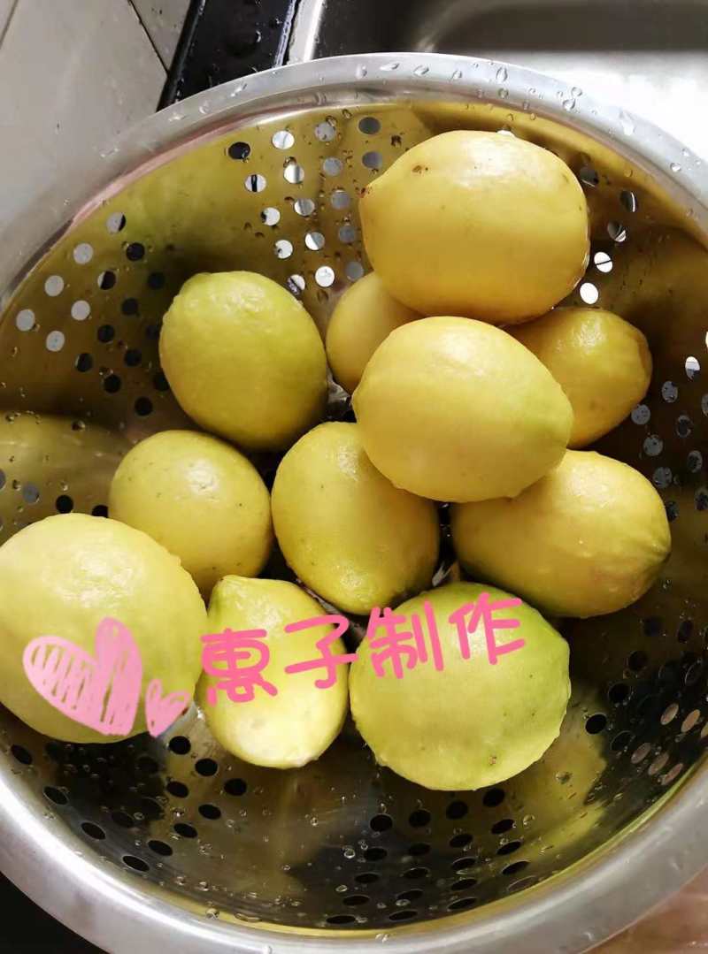 冰糖柠檬膏的做法步骤：1