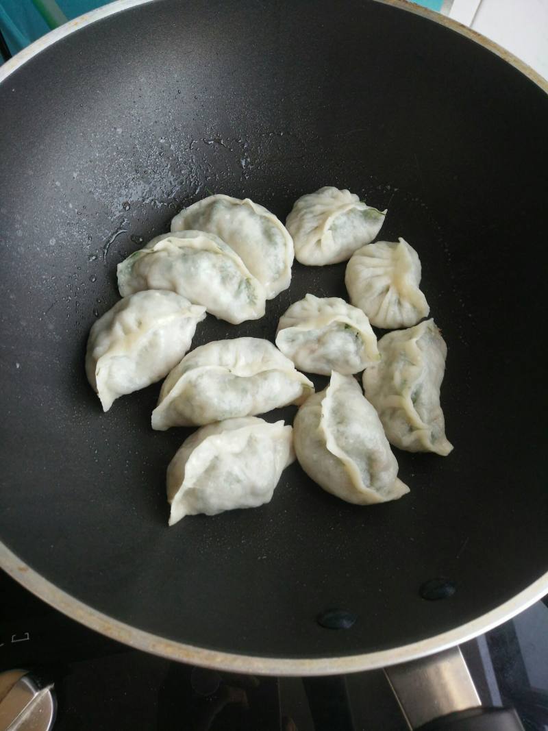 茴香煎饺的做法步骤：13