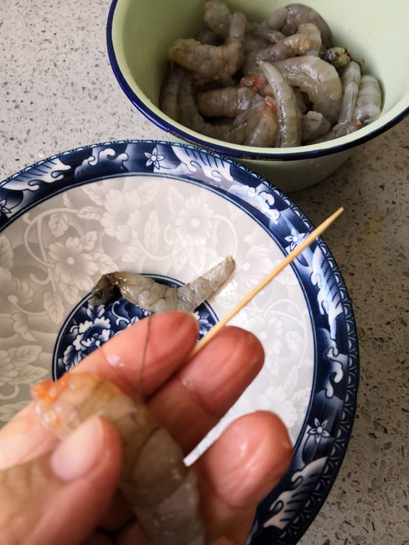 香炒虾仁豆腐的做法步骤：1