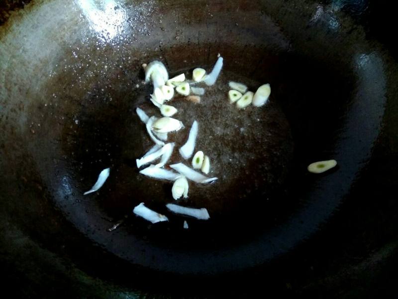 芹菜黄豆芽炒肉的做法步骤：7