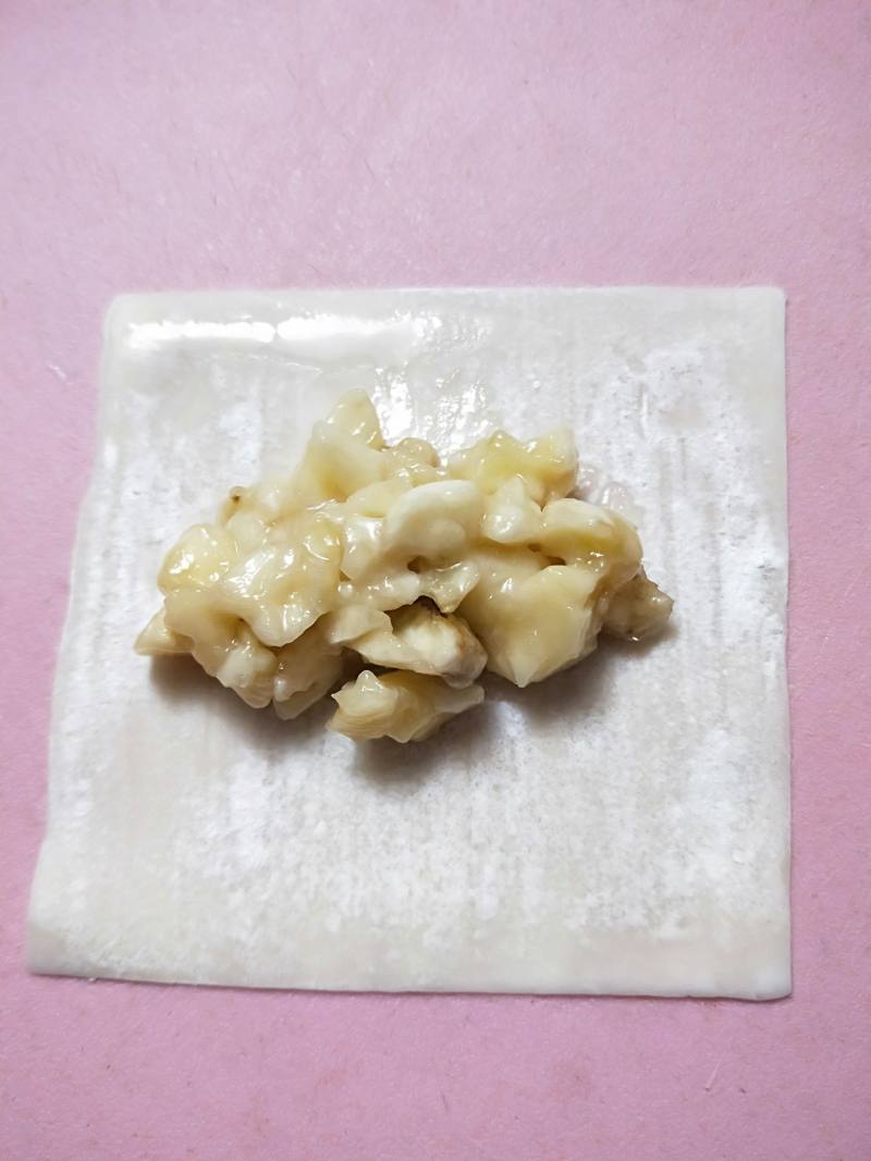 馄饨皮版香蕉派的做法步骤：3