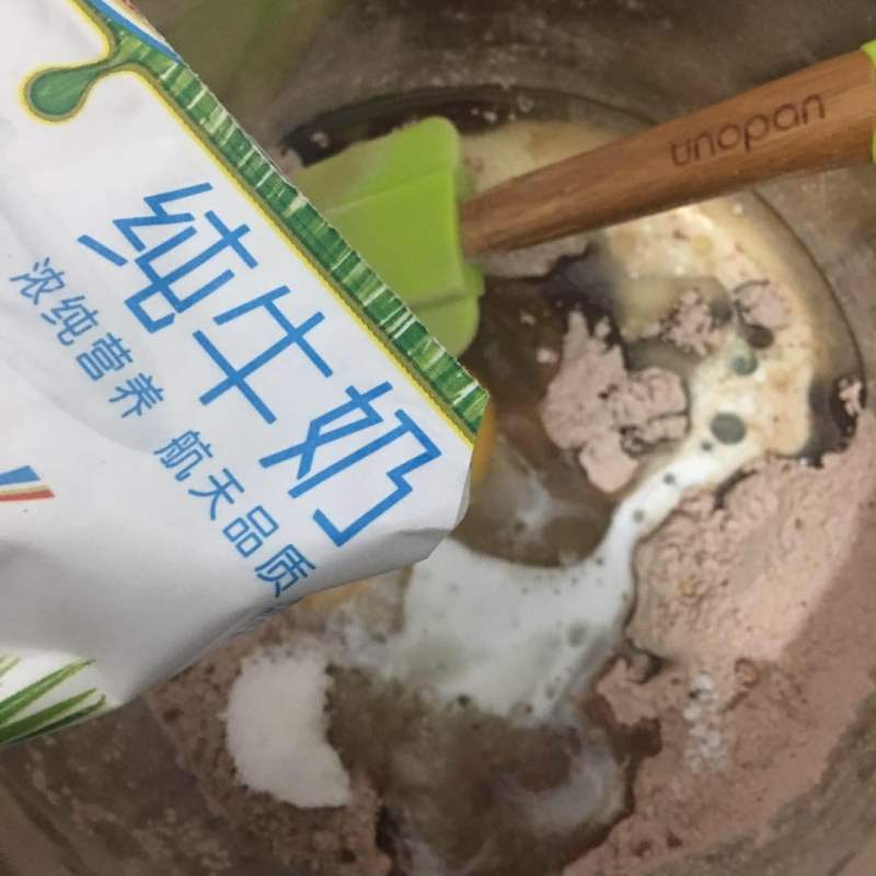 巧克力蔓越莓玛芬蛋糕的做法步骤：9