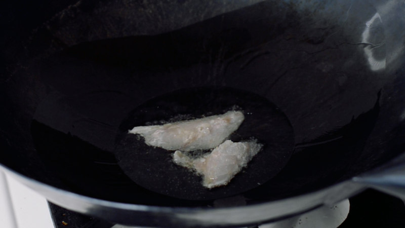 鱼肉做面条 极鲜雪菜黄鱼面的做法步骤：12