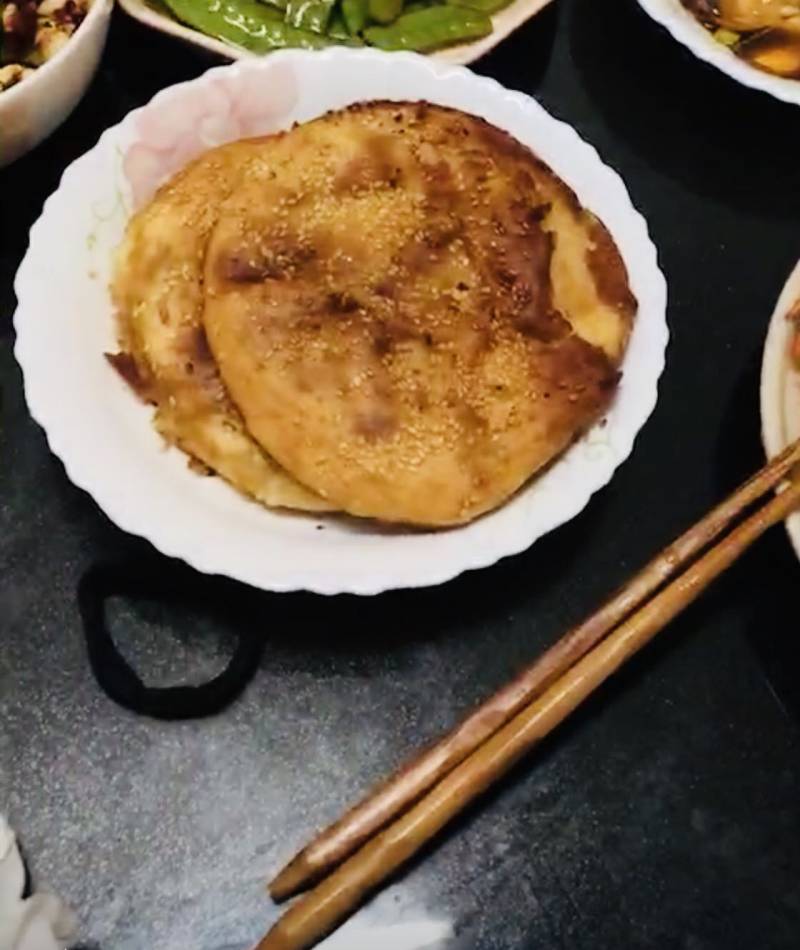 吃到久违的烧饼夹粉丝的做法步骤：2