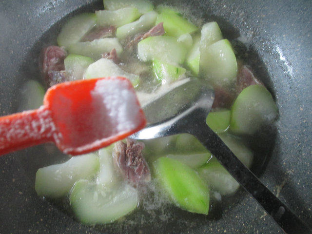 夜开花煮腊鸭腿的做法步骤：6