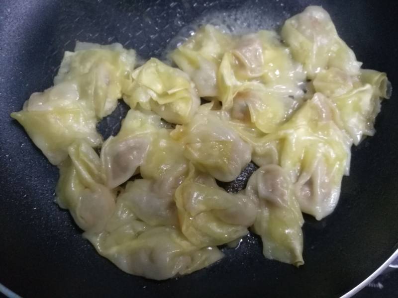 生煎馄饨的做法步骤：5