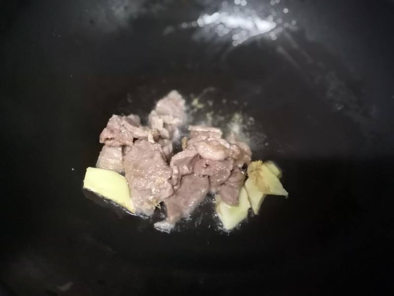 牛肉炒豆王的做法步骤：3