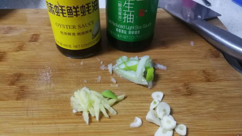 香辣鸡脆骨的做法步骤：3