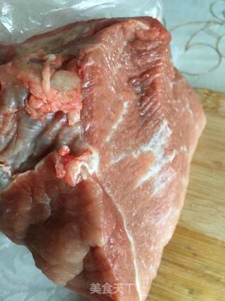 “牛肉”香辣牛肉酱的做法步骤：1