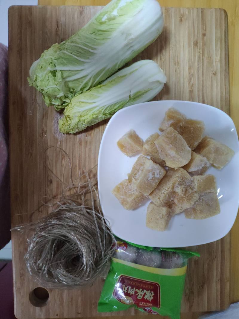 冻豆腐炖娃娃菜的做法步骤：1