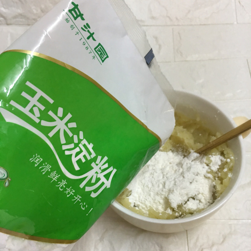 土豆小饼的做法步骤：4