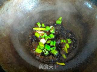 红烧鸡肉豆腐丸子的做法步骤：7