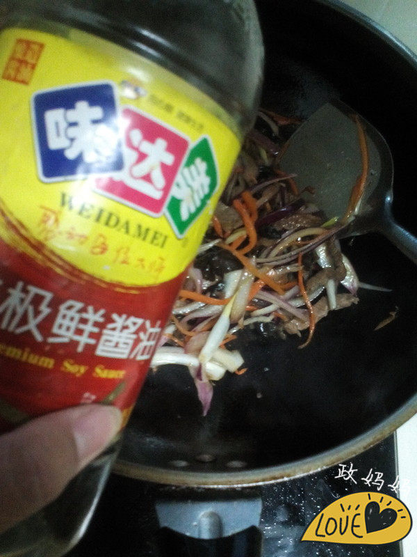 洋葱木耳牛肉丝的做法步骤：9