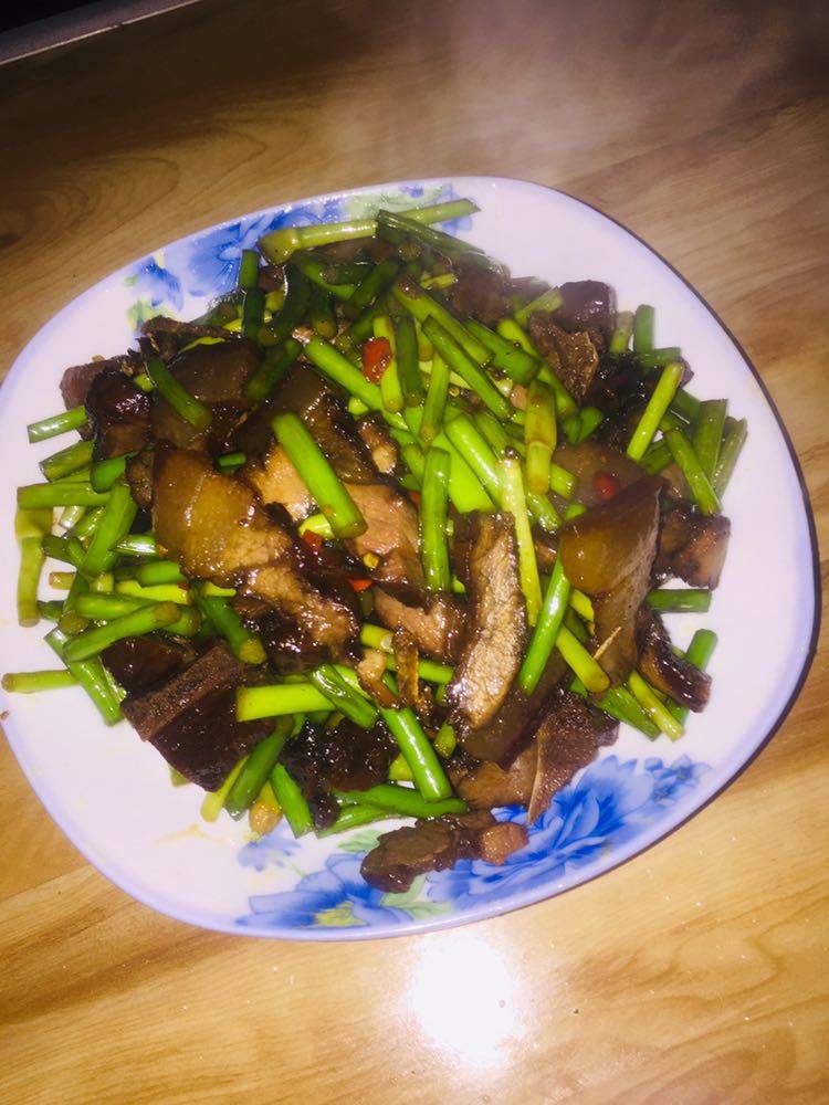 蒜苔炒腊肉的做法步骤：8