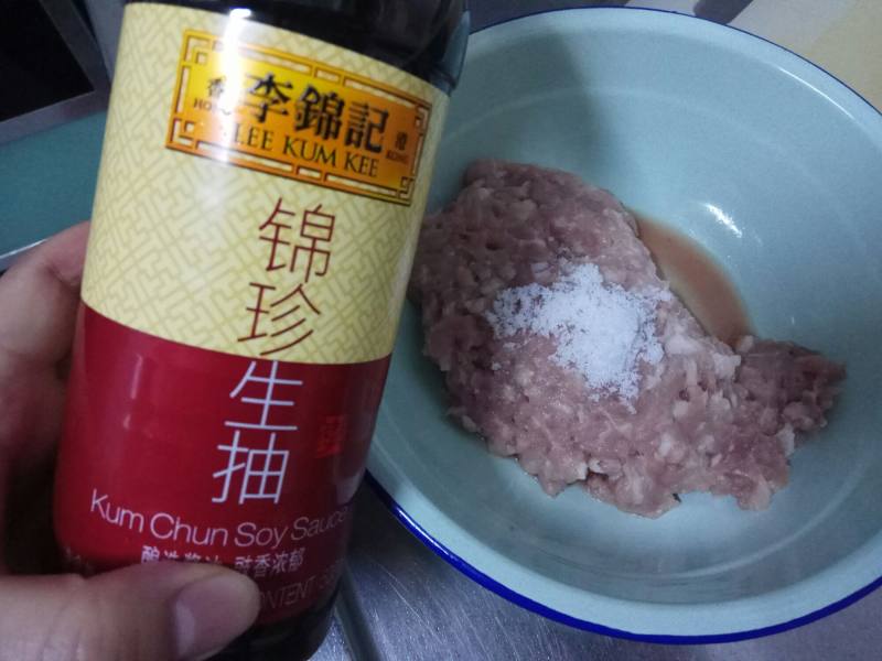 香菇粉丝猪肉包的做法步骤：4