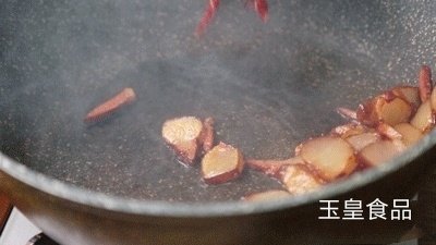 冬笋炒腊肉的做法步骤：4