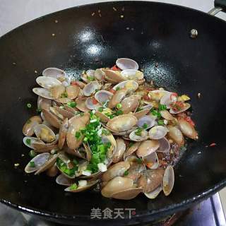 香辣炒花蛤的做法步骤：9
