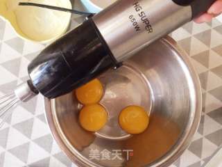 蛋黄溶豆的做法步骤：2