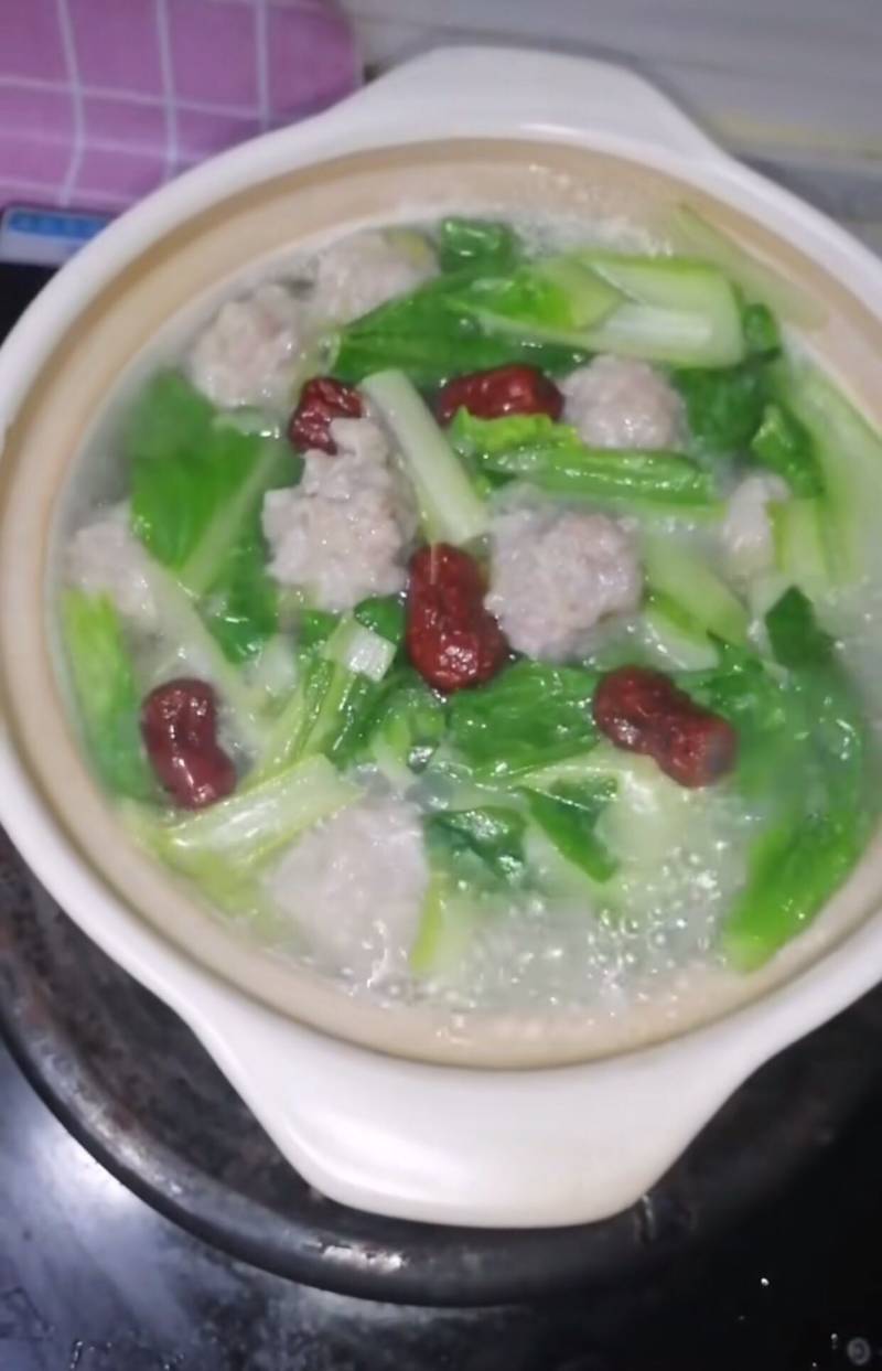 小白菜肉丸汤的做法步骤：6