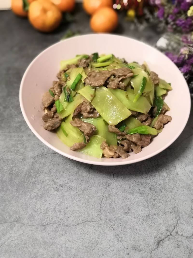 家常菜——莴笋炒牛肉的做法步骤：6