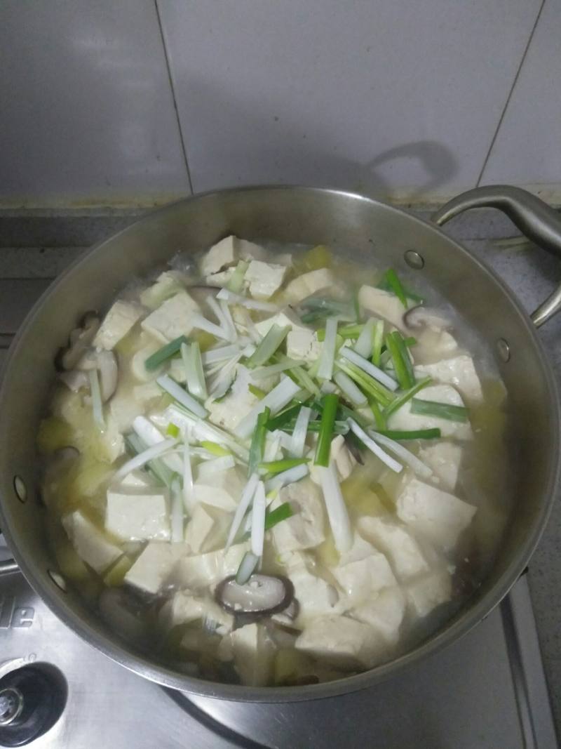 土豆香菇炖豆腐的做法步骤：10